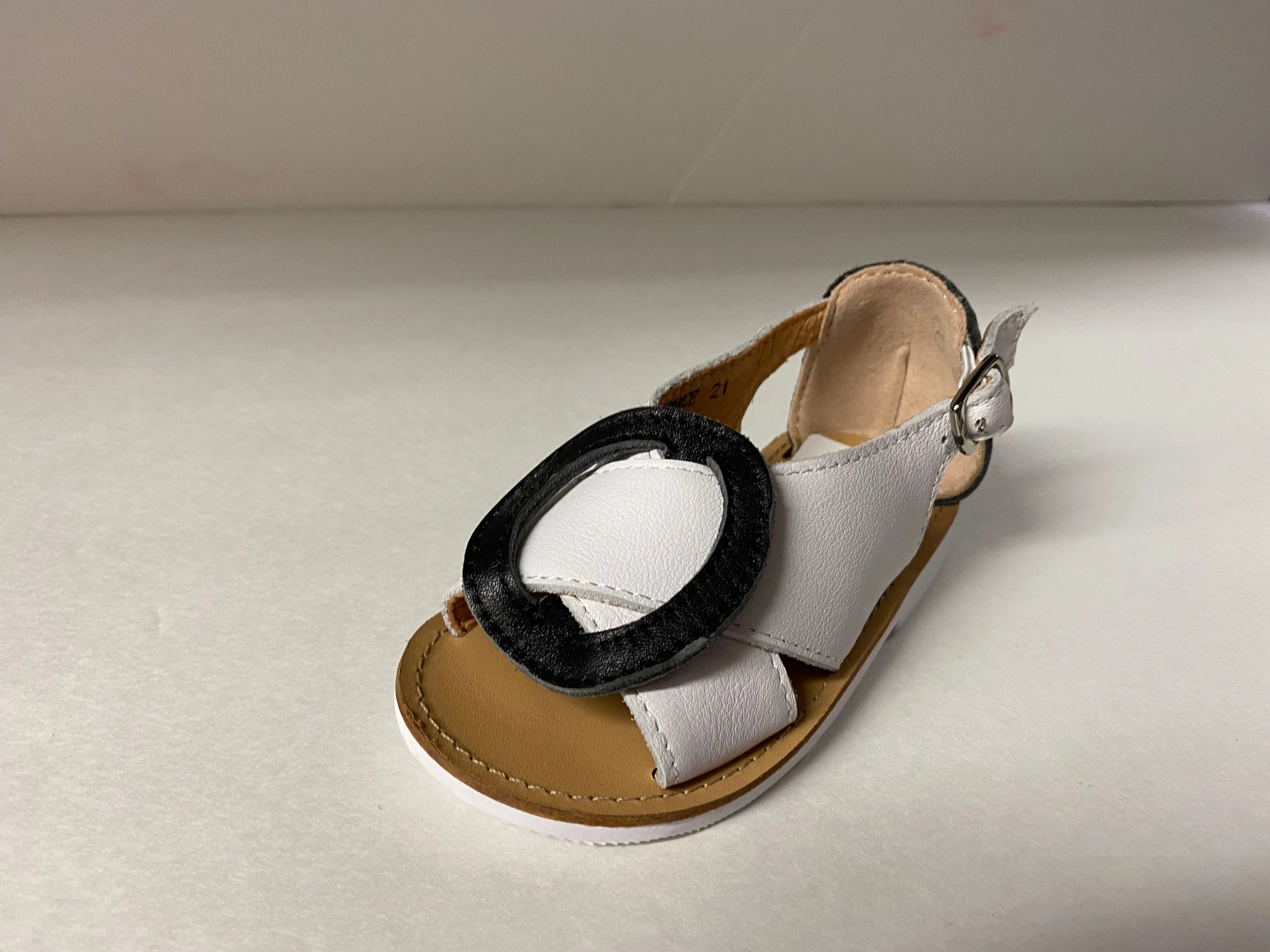 SALE Giovanni France Circle Charm Sandal